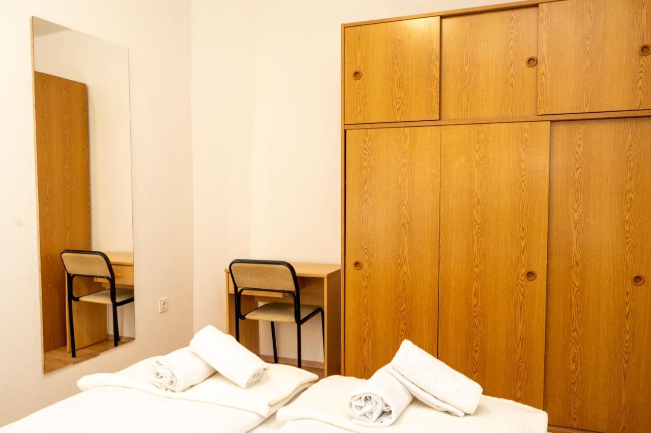 Apartman Curcic Knin Bagian luar foto