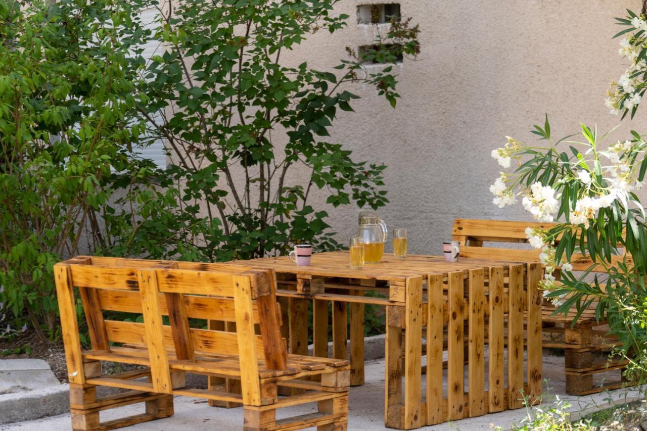 Apartman Curcic Knin Bagian luar foto