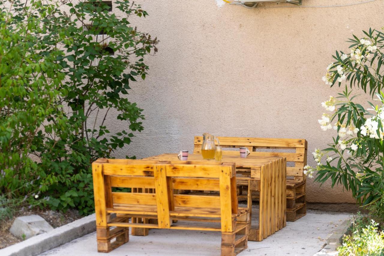 Apartman Curcic Knin Bagian luar foto